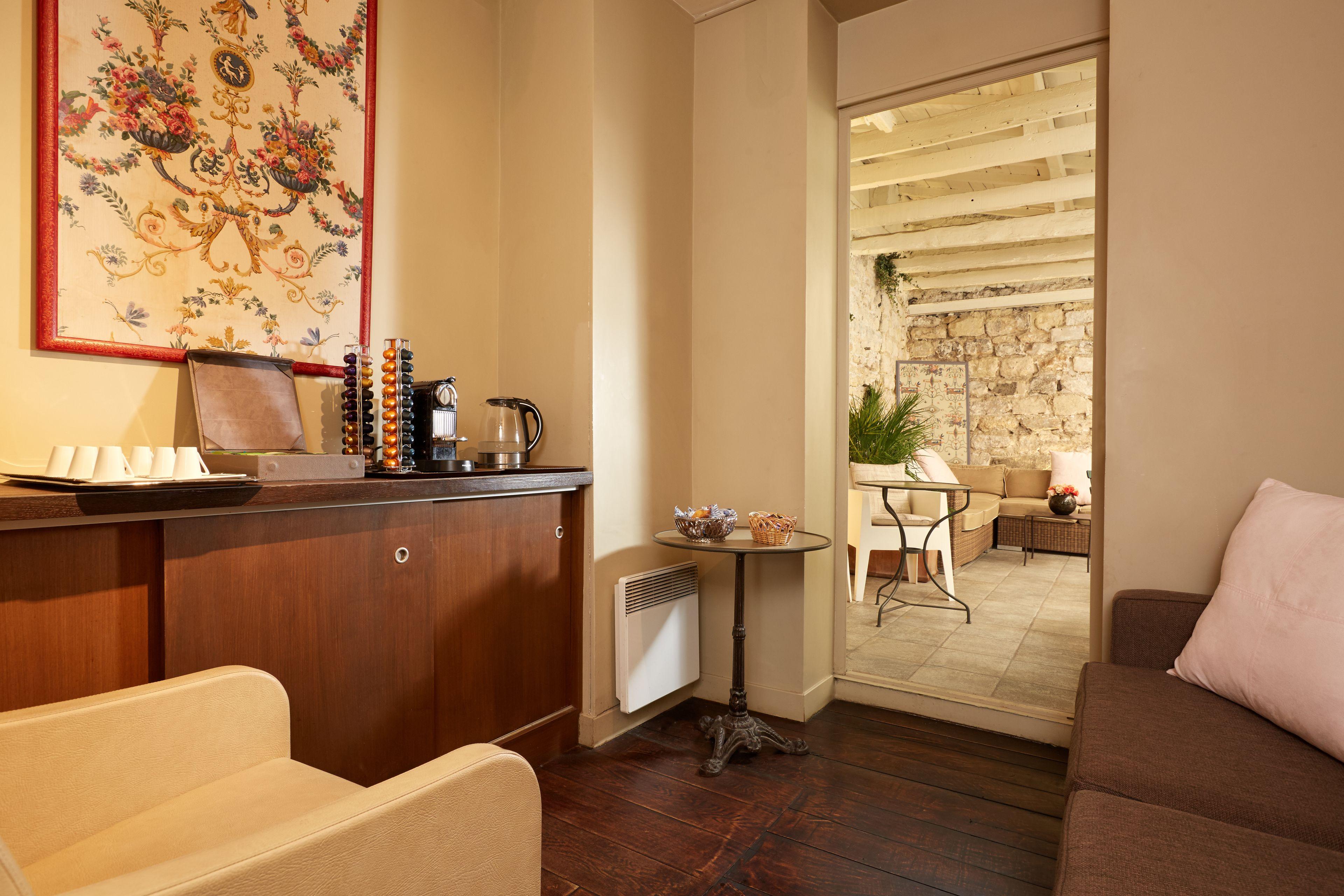 De Sevres 3* Paris