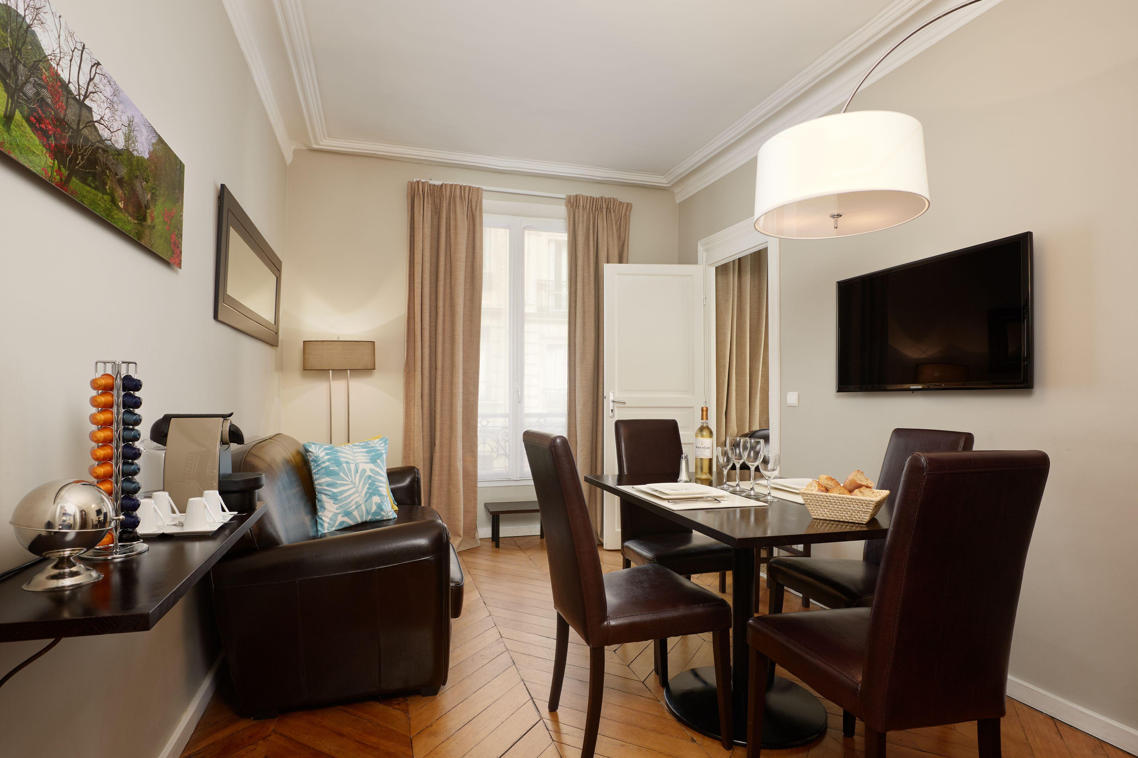 De Sevres 3* Paris