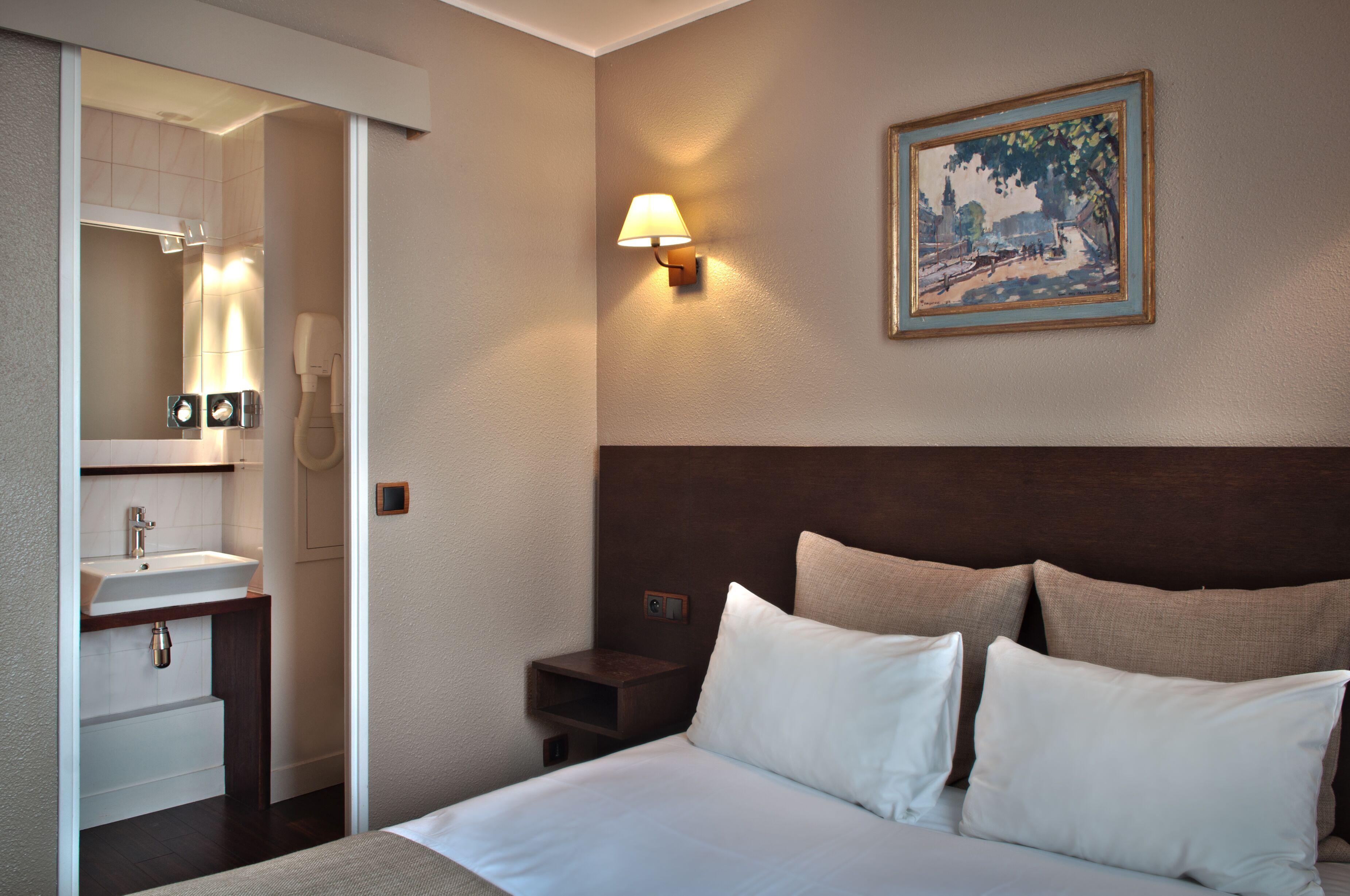 De Sevres 3*
